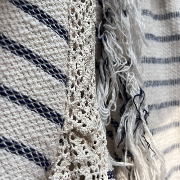 Zara distressed top - Picture 3 of 7